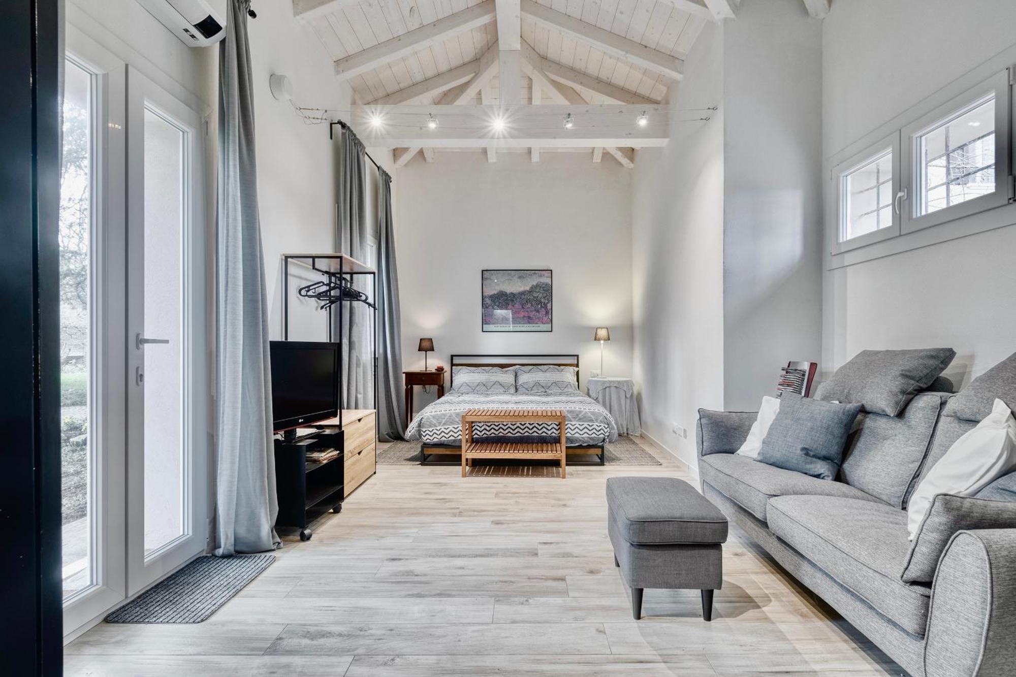 Loft Con Vigna Sui Colli Bolognesi - Villa Govi Pancaldi サン・ラッザロ・ディ・サーヴェナ エクステリア 写真